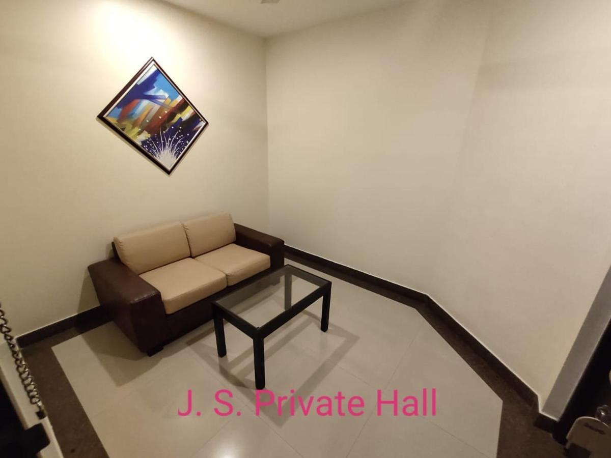 Arpanaa Hotel Tiruvannāmalai Buitenkant foto